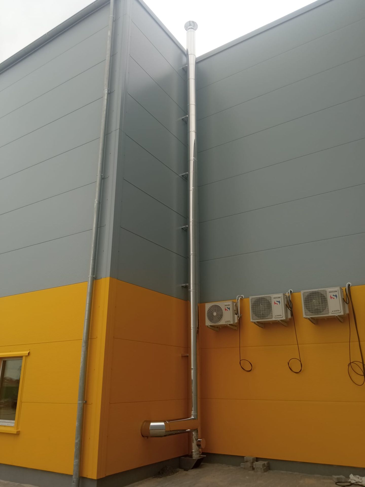 Instalacja zewnętrzna – elementy wyciągu/wyrzutu