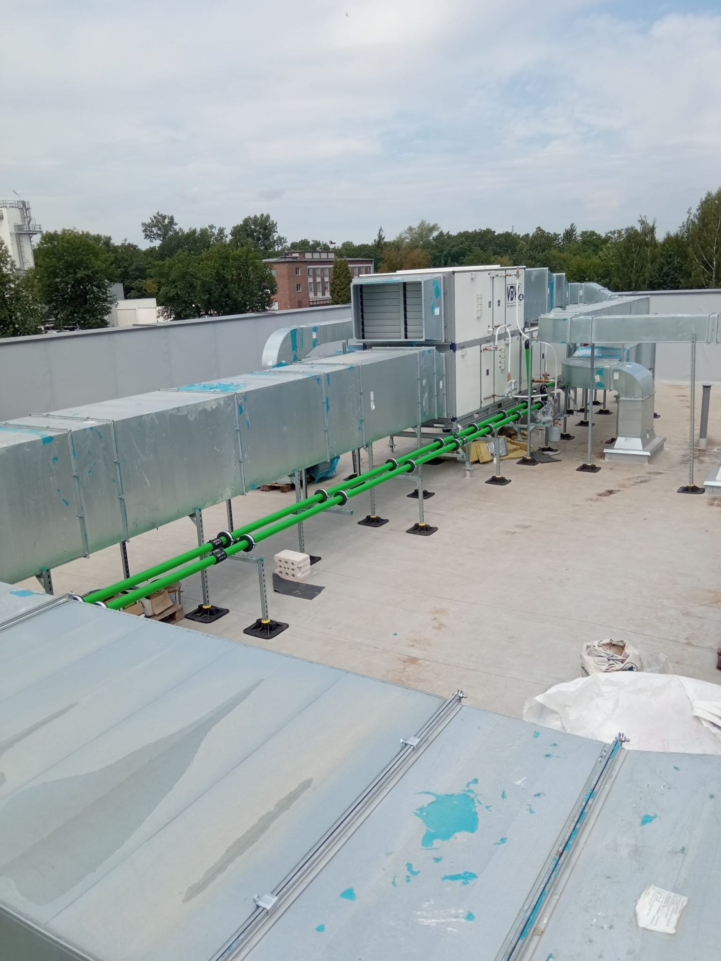 Instalacja HVAC na dachu obiektu